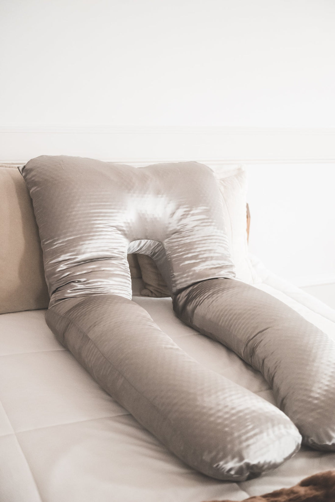 What Is the Best Maternity Pillow in 2025? (From the Mom Who Designed One)