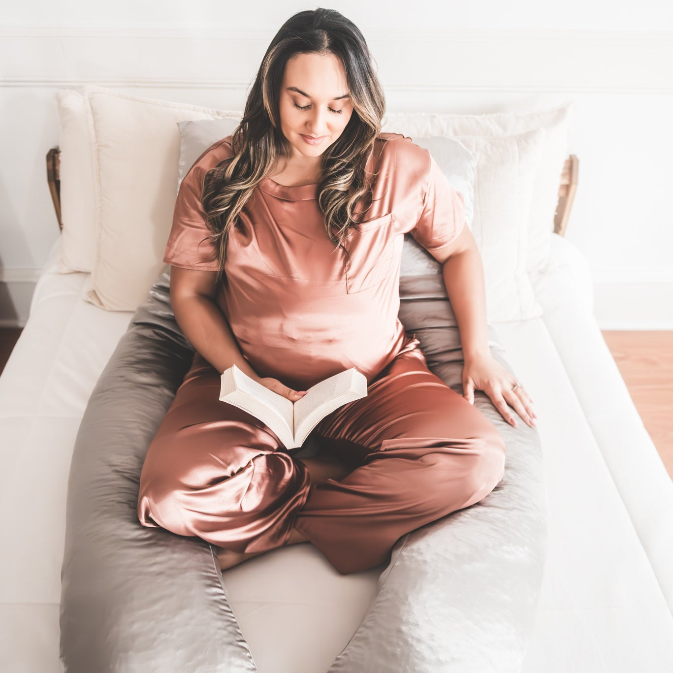 Silky Mama™  Cooling Memory Silk Maternity Pillow